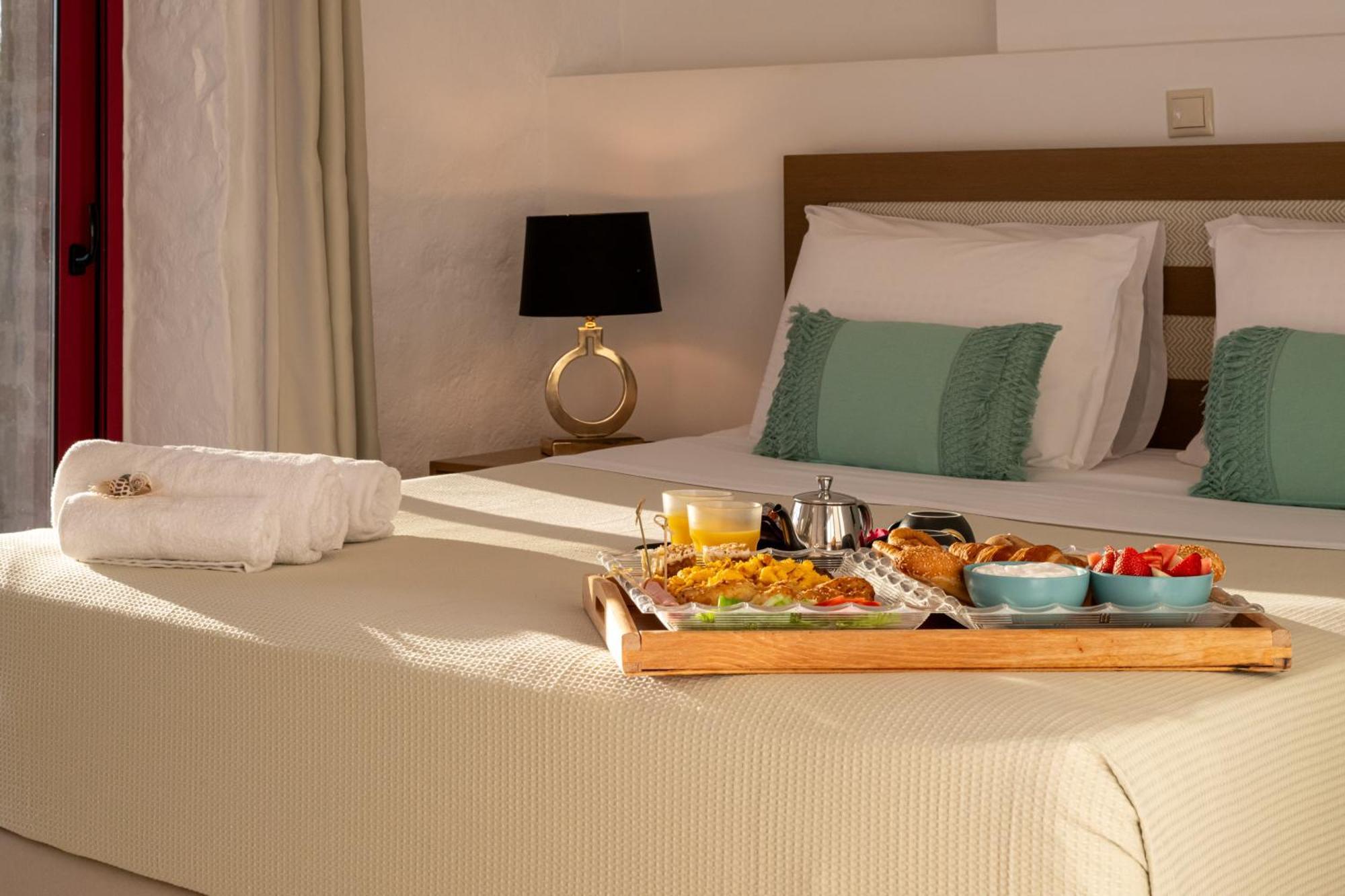 Abeloessa Methonian Hospitality Aparthotel Buitenkant foto